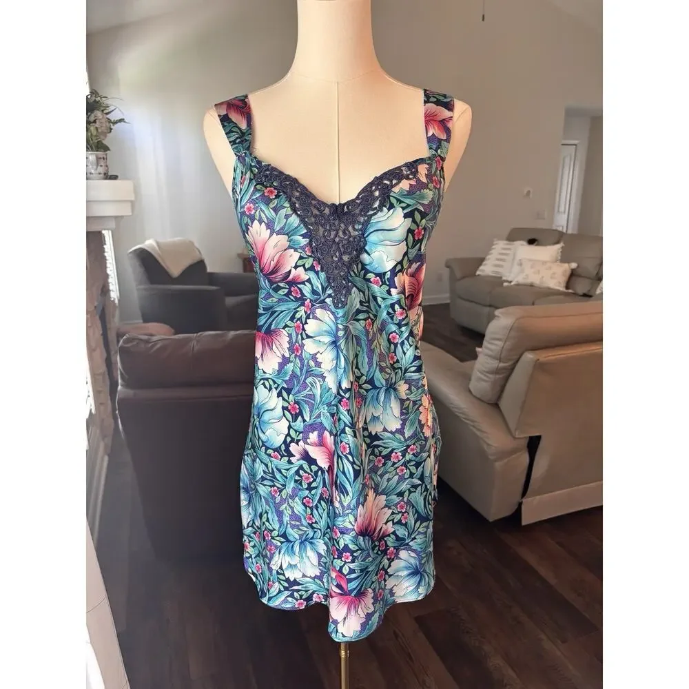 California Dynasty Chemise Nightgown Medium Slip Floral Vintage Women Satin